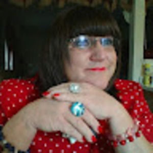 Meet your Posher, Bobbie